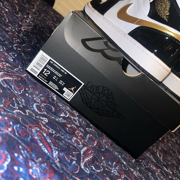 Air Jordan 1 Mid - Picture 5 of 5